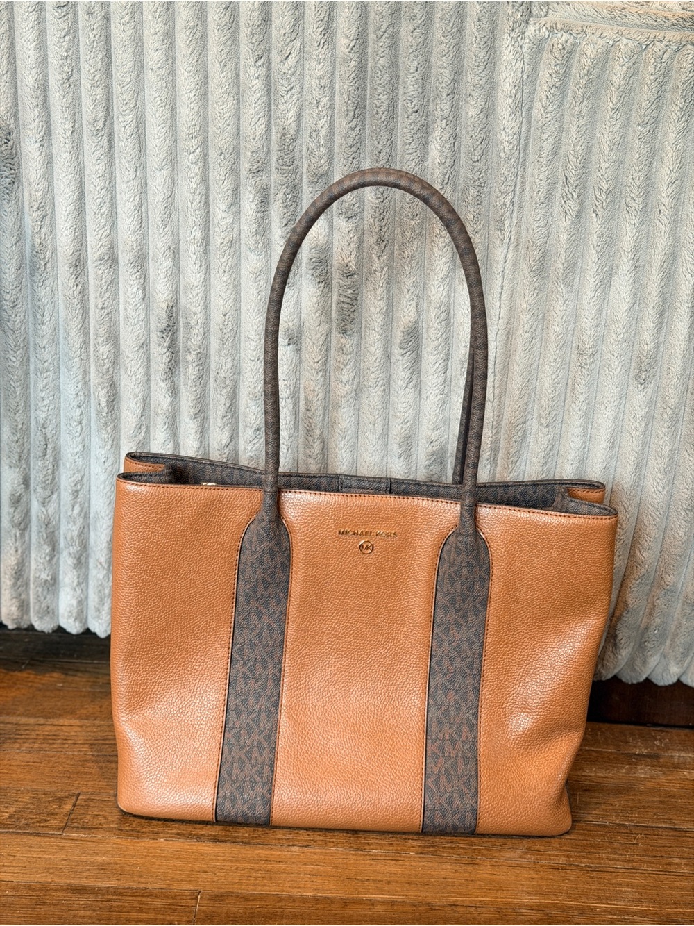 Michael Kors Austin Large Leather Shoulder Tote Bag/Purse